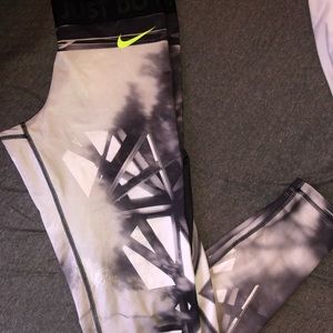 Long Nike leggings